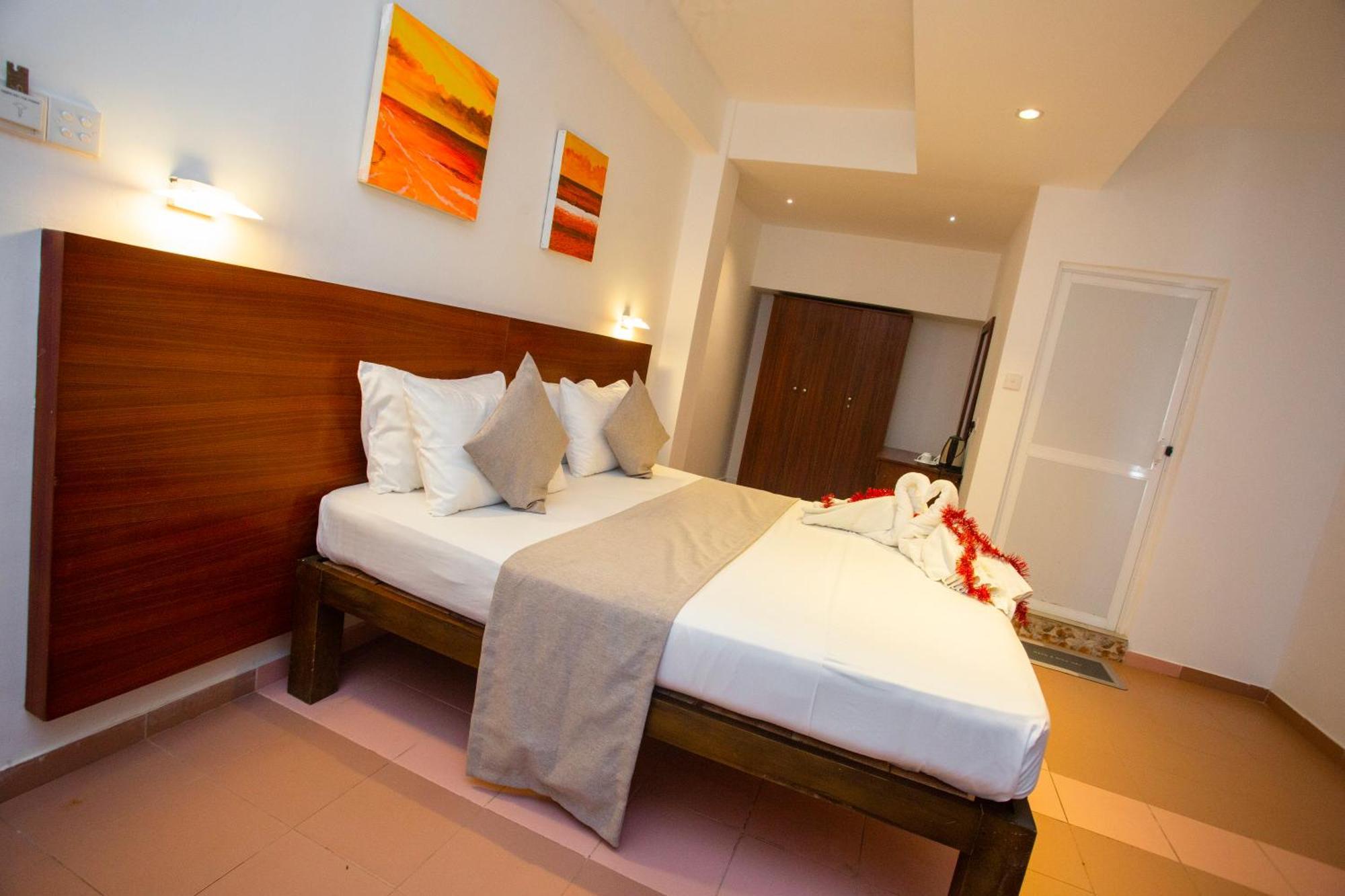 Lucky Seven Hikkaduwa Hotel Kültér fotó