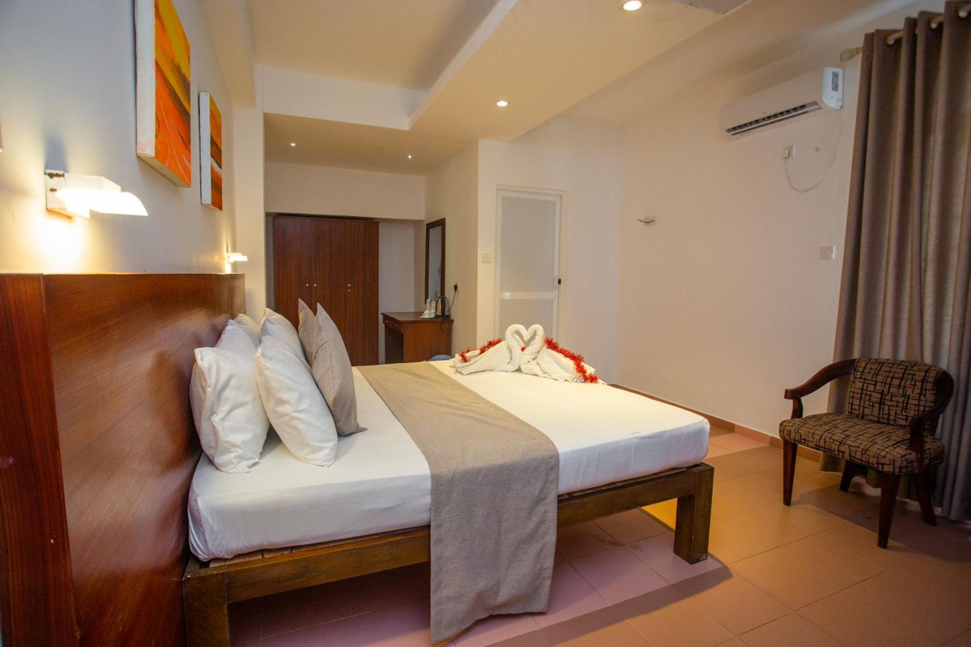Lucky Seven Hikkaduwa Hotel Kültér fotó