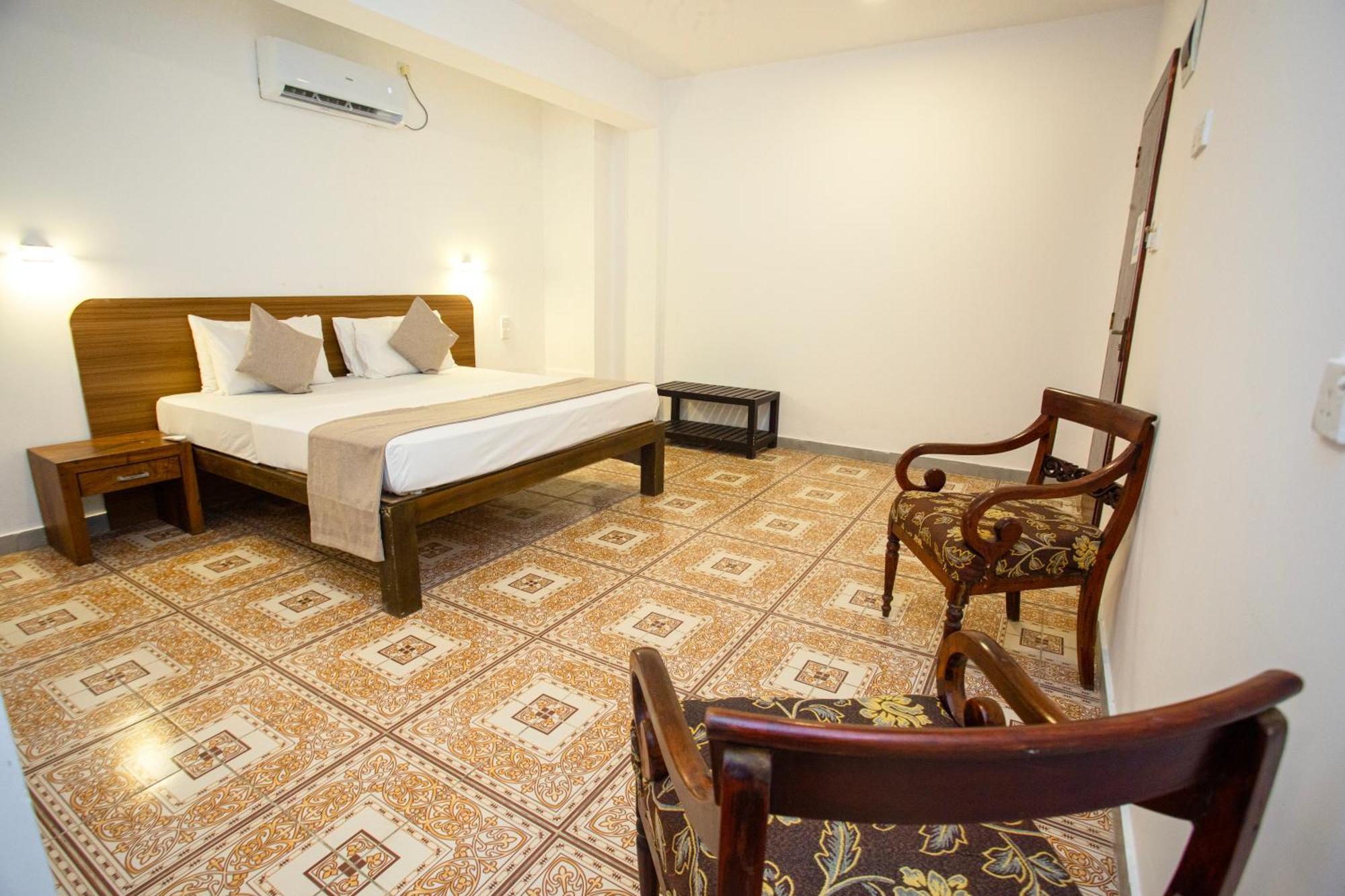 Lucky Seven Hikkaduwa Hotel Kültér fotó