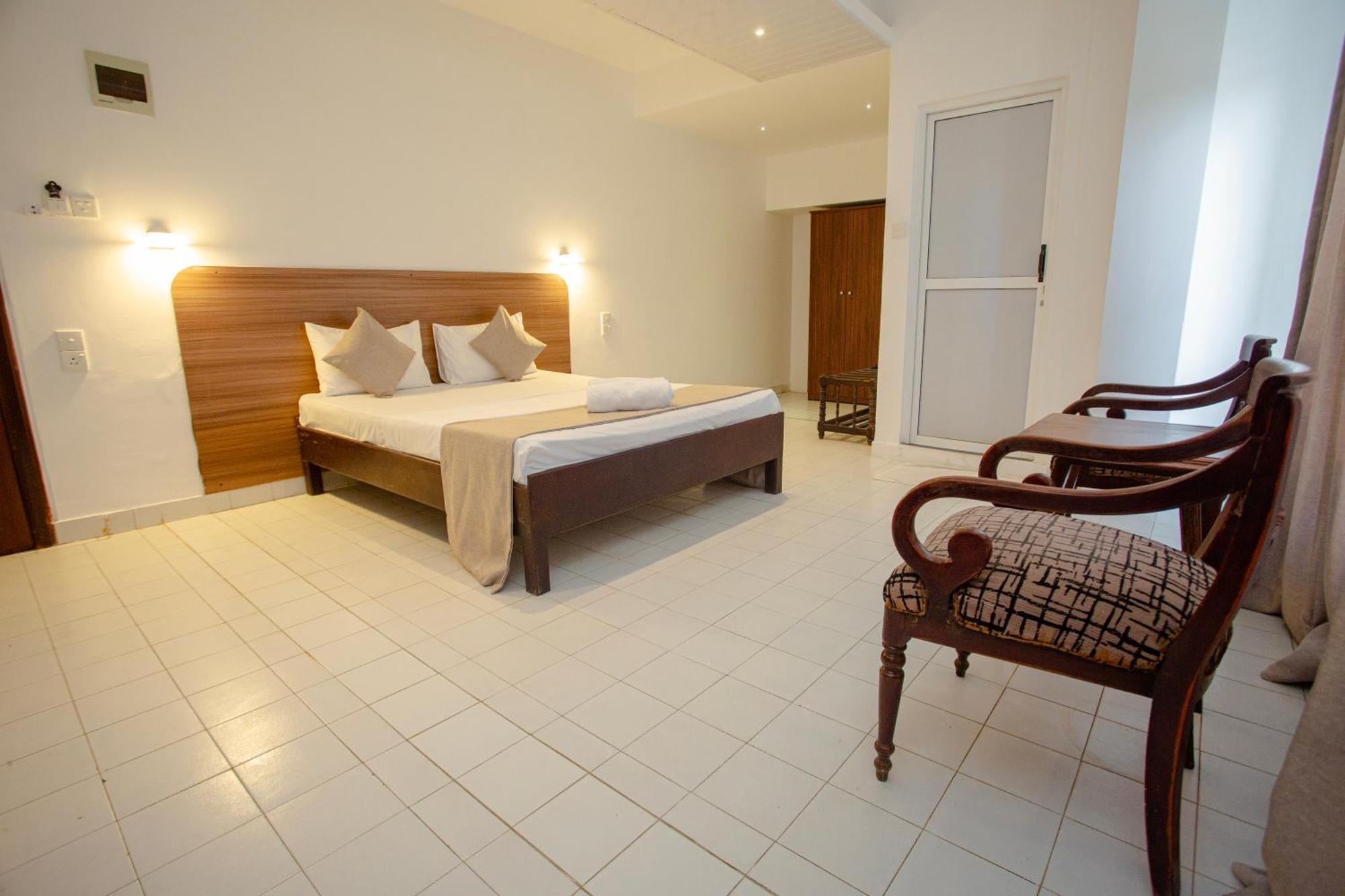 Lucky Seven Hikkaduwa Hotel Kültér fotó