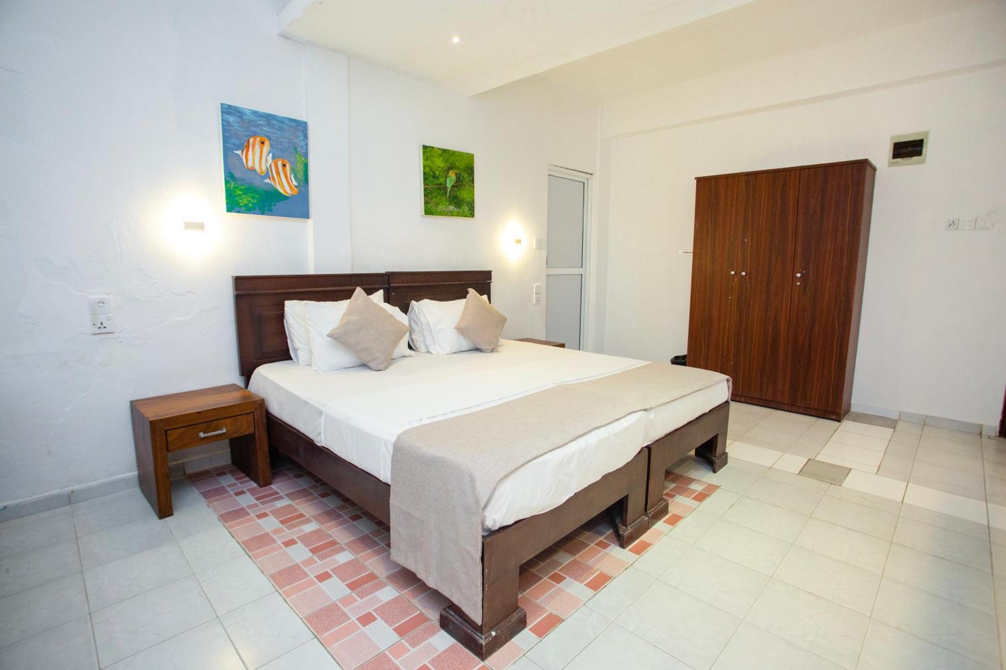 Lucky Seven Hikkaduwa Hotel Kültér fotó